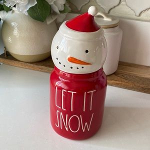 ❤️… Rae Dunn Snowman Jar